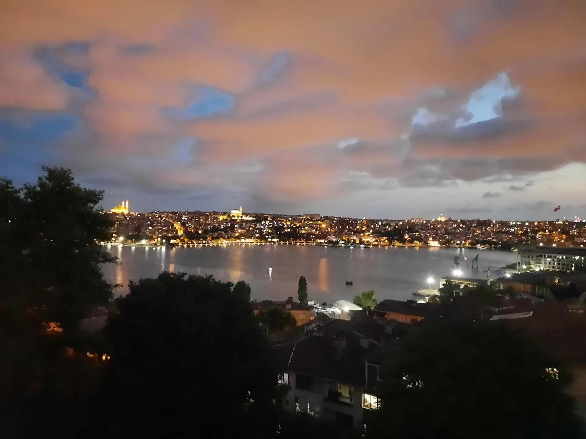 Taksimde Deniz Ve Marti Esliginde Uyanmak Apartment Istanbul