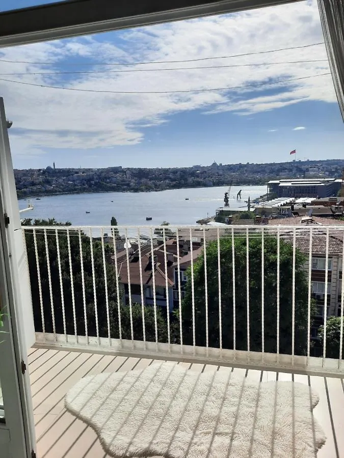 Taksimde Deniz Ve Marti Esliginde Uyanmak Apartment Istanbul